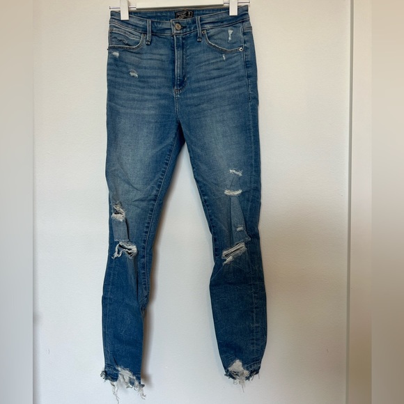 A&F Simone High Rise Ankle Jean - Picture 4 of 5